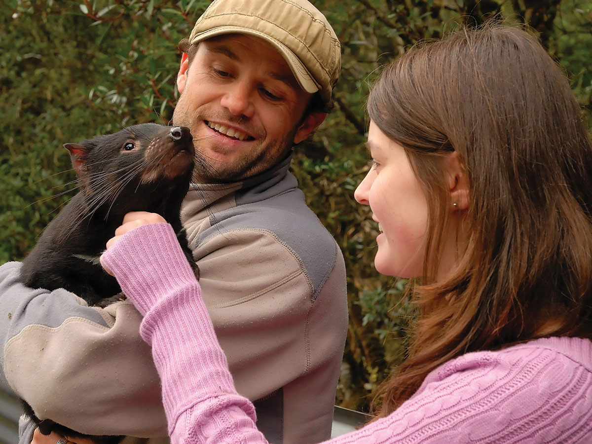 Tasmania Devil Sanctuary Couples, Cradle Mountain
