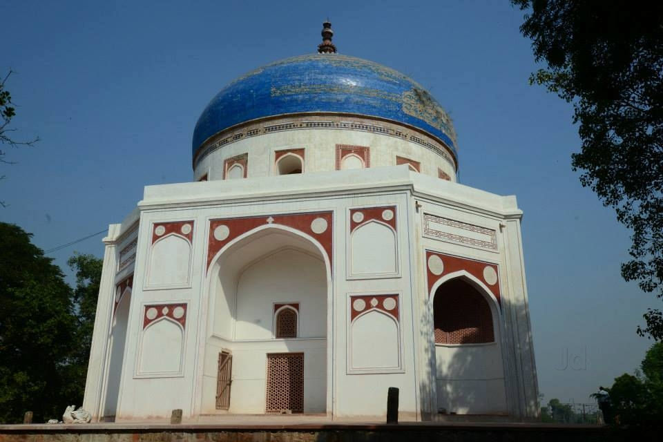 Nila Gumbad