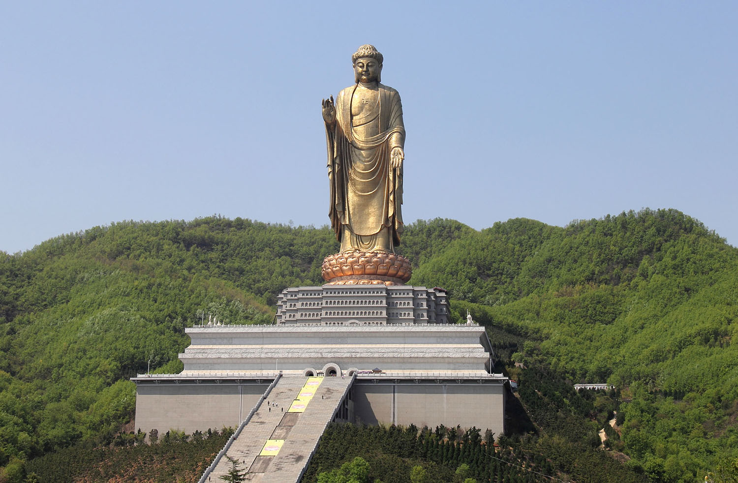 Spring Temple Buddha, Largest Monuments of the World