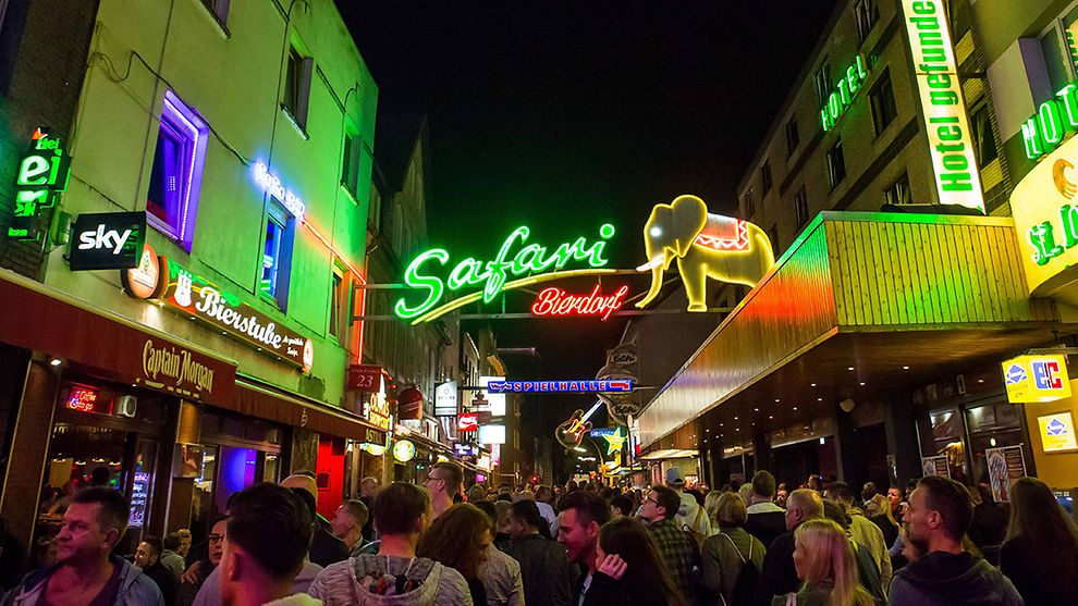 Enjoy Nightlife at St. Pauli Street, Hamburg
