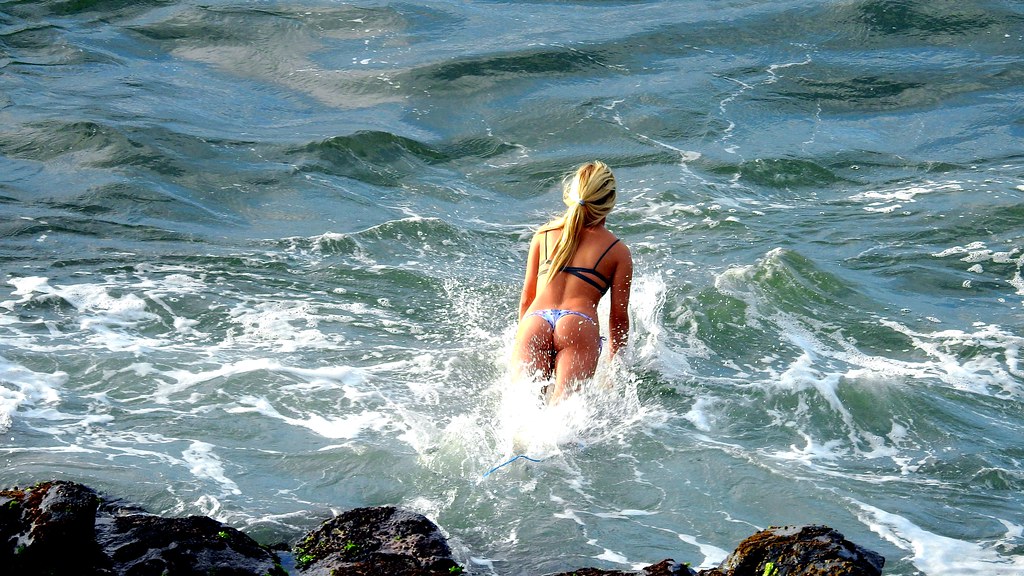 Surfing Maui's North Shore, Hoolipa Beach