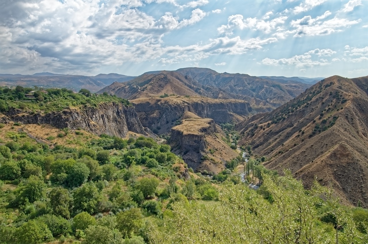 Khosrov Forest State Reserve 