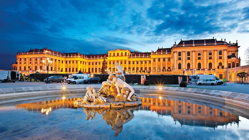 Night View of the Palace
