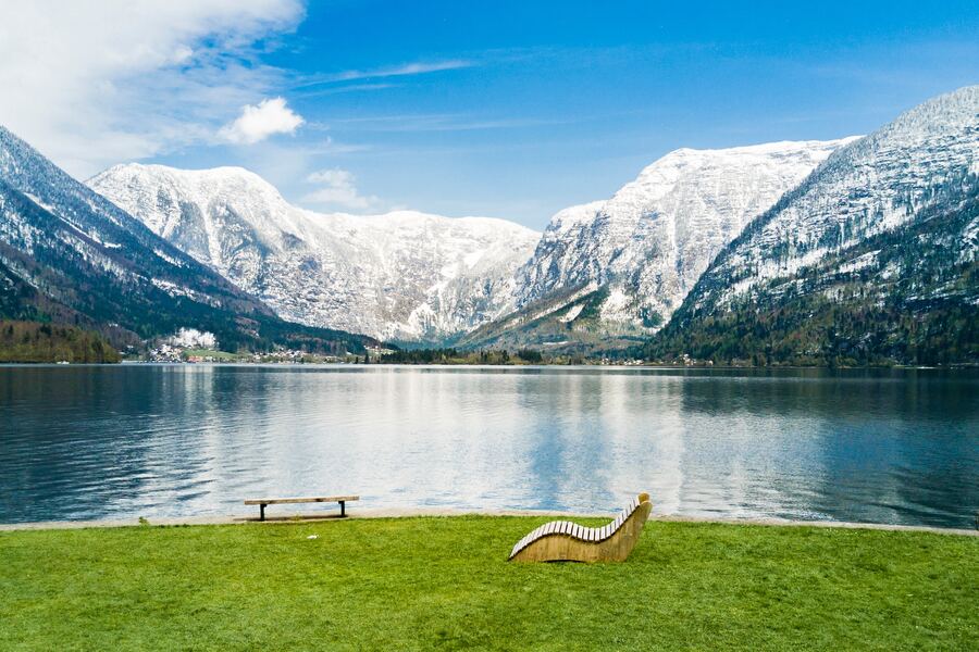 hallstatt lake austria