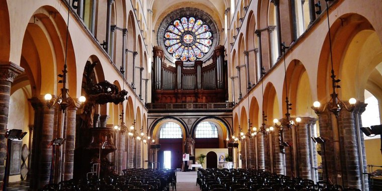 Nave of Tournai Cathedra